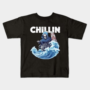 Skeleton Surfer - Chillin (White Lettering) Kids T-Shirt